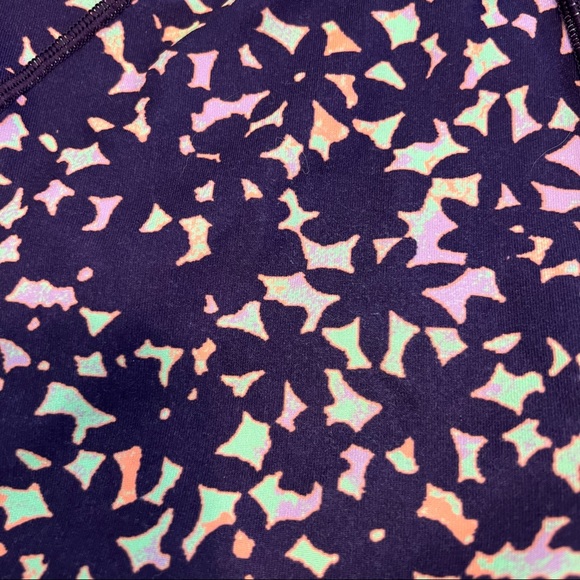 Reebok shorts - Picture 2 of 5